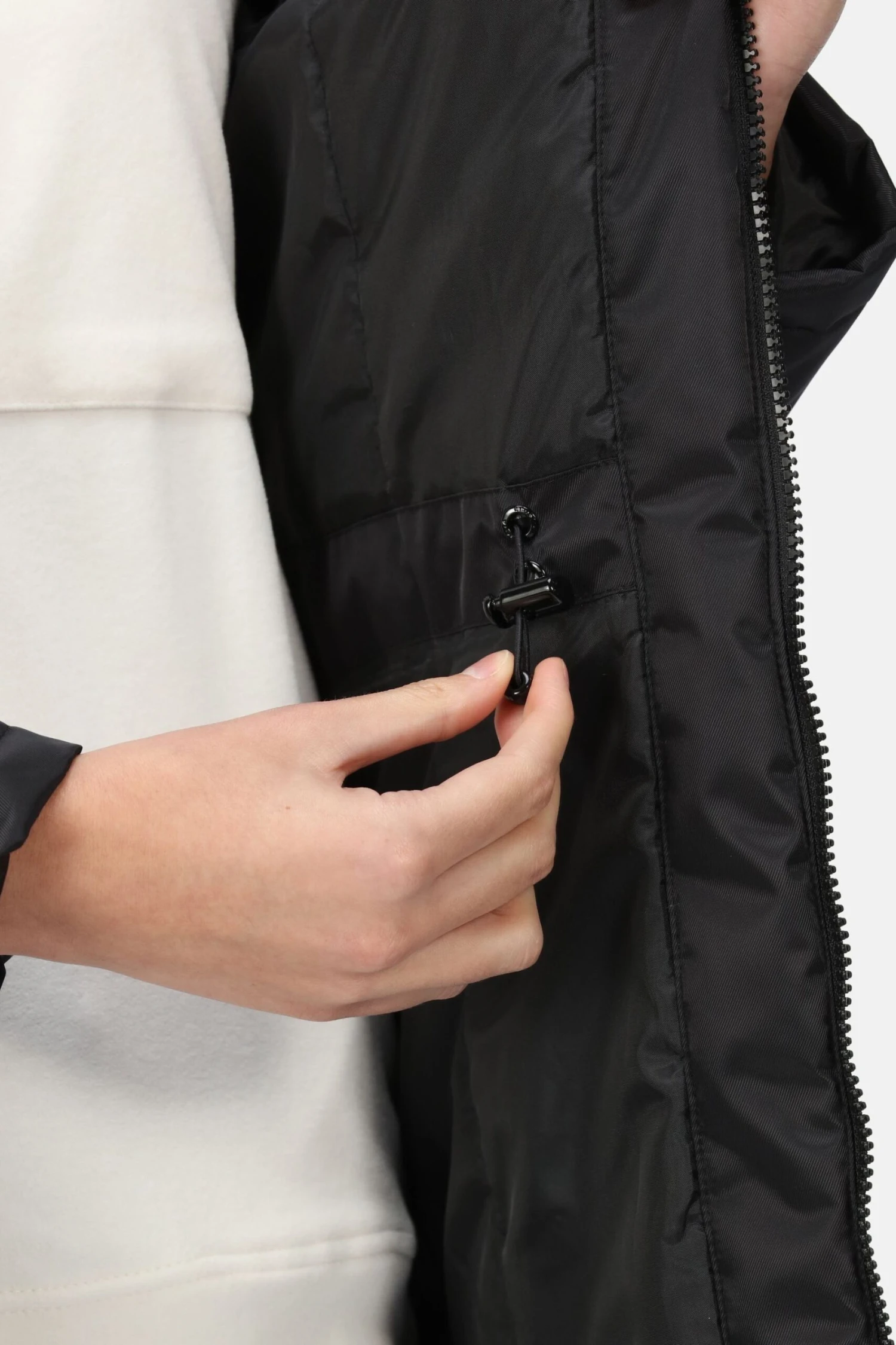 Regatta Lyanna Black Longline Waterproof Insulated Jacket - Image 3