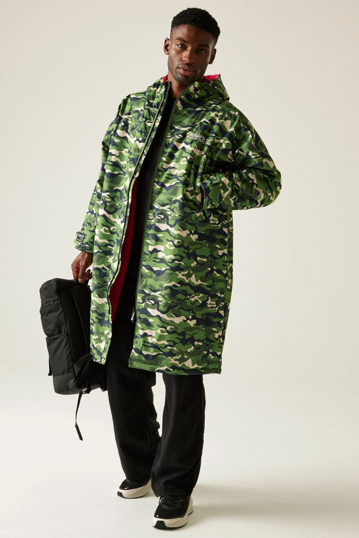Regatta Adult Waterproof Changing Robe - Image 3